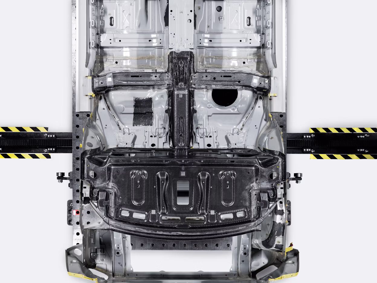 A Polestar 1 without chassi