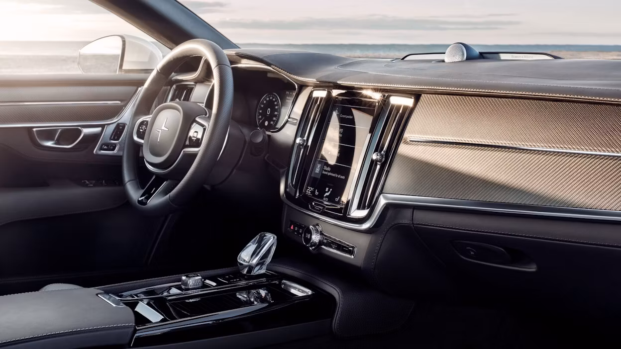 The interior of the Polestar 1, featuring the Orrefors crystal gear shifter.