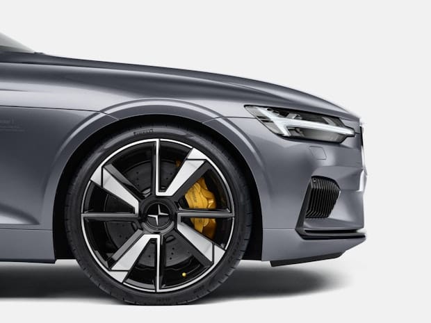 Polestar 2 front right tyre close up