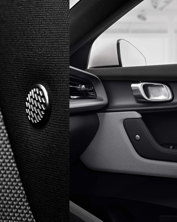 Placement of Harman Kardion audio system in cabin of Polestar 2