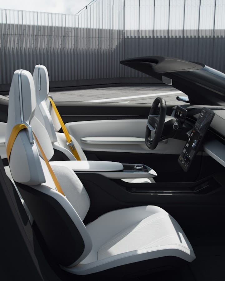Side view of the driver and passenger seat in the Polestar 6 LA Concept edition