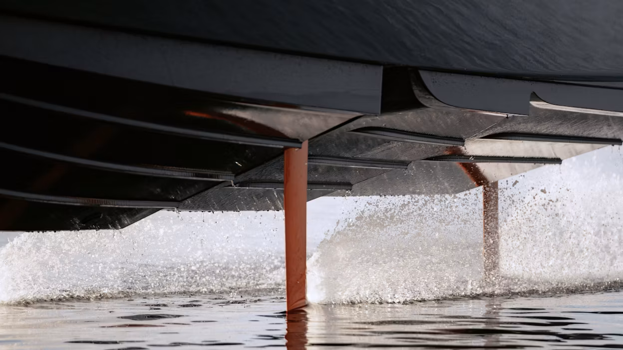 The computer guided hydrofoils