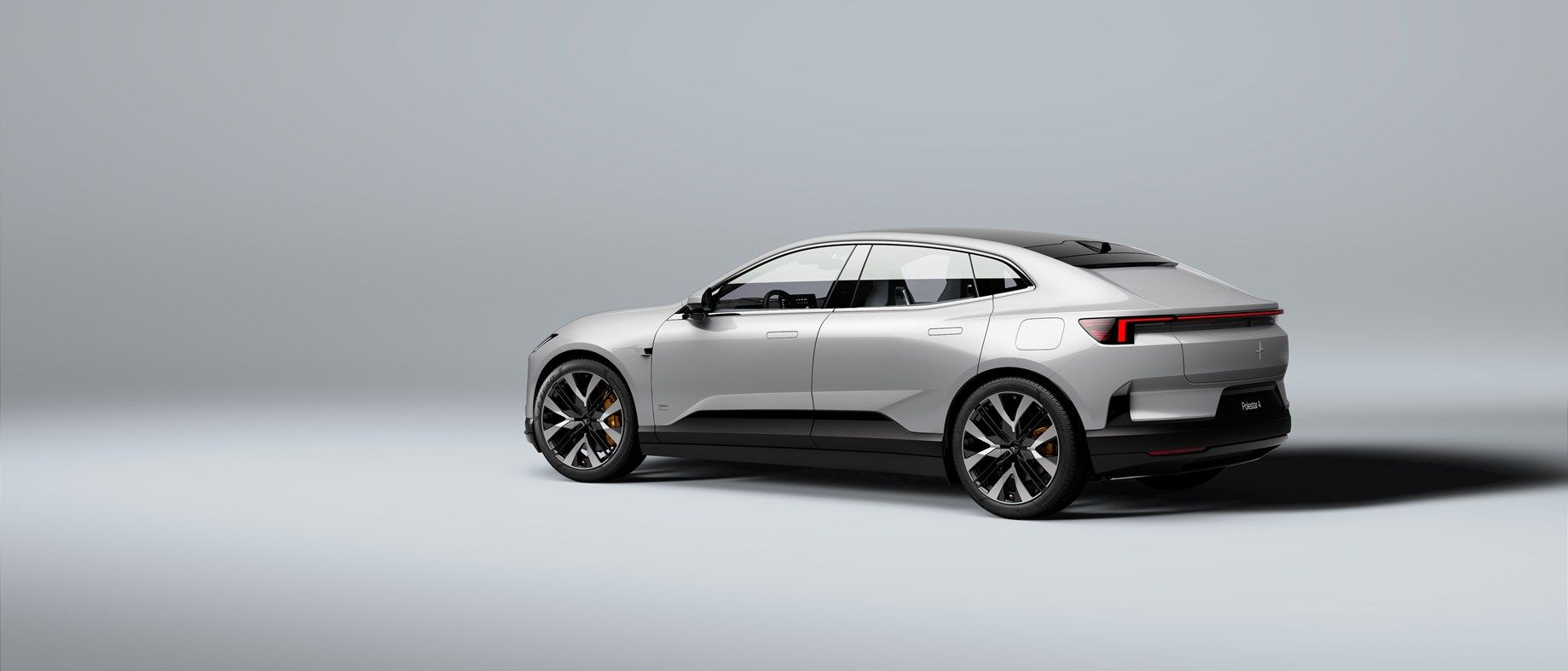 Polestar 4 seen from the side