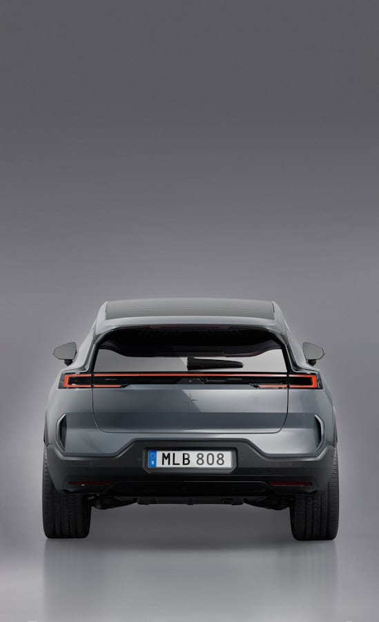 Silver Polestar 3 seen from the side