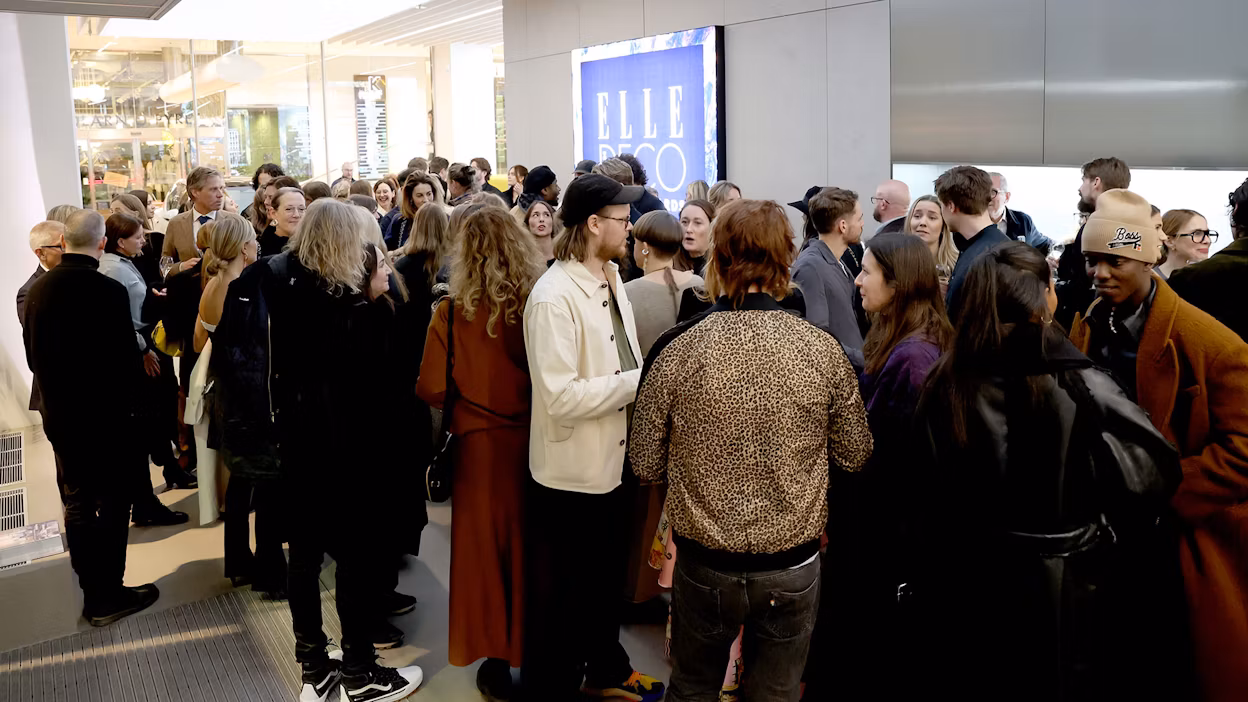 Several participants mingling during ELLE Decoration awards