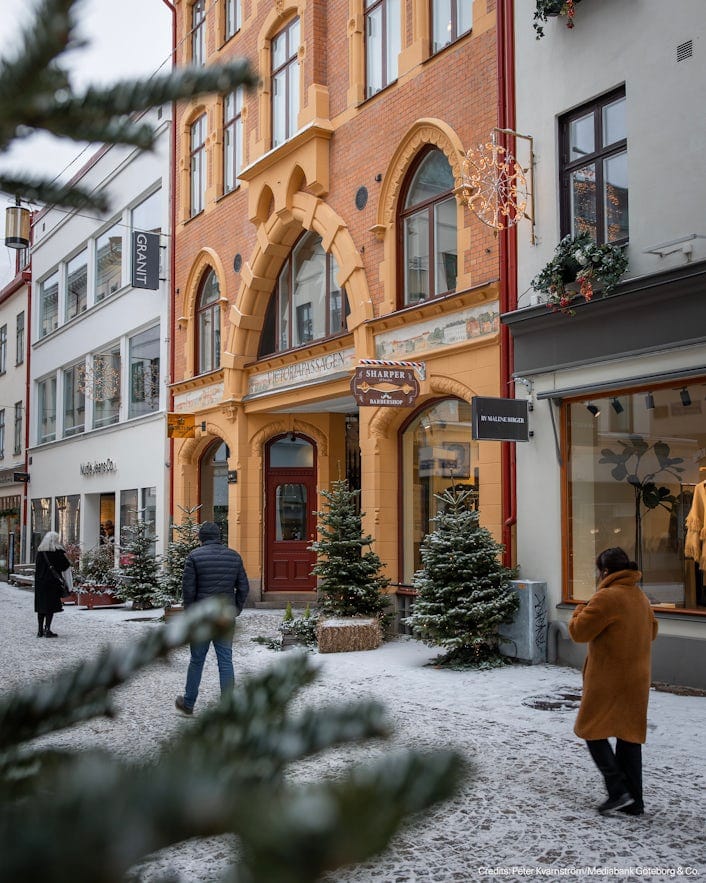 Shopping street in snowy Gothenburg.