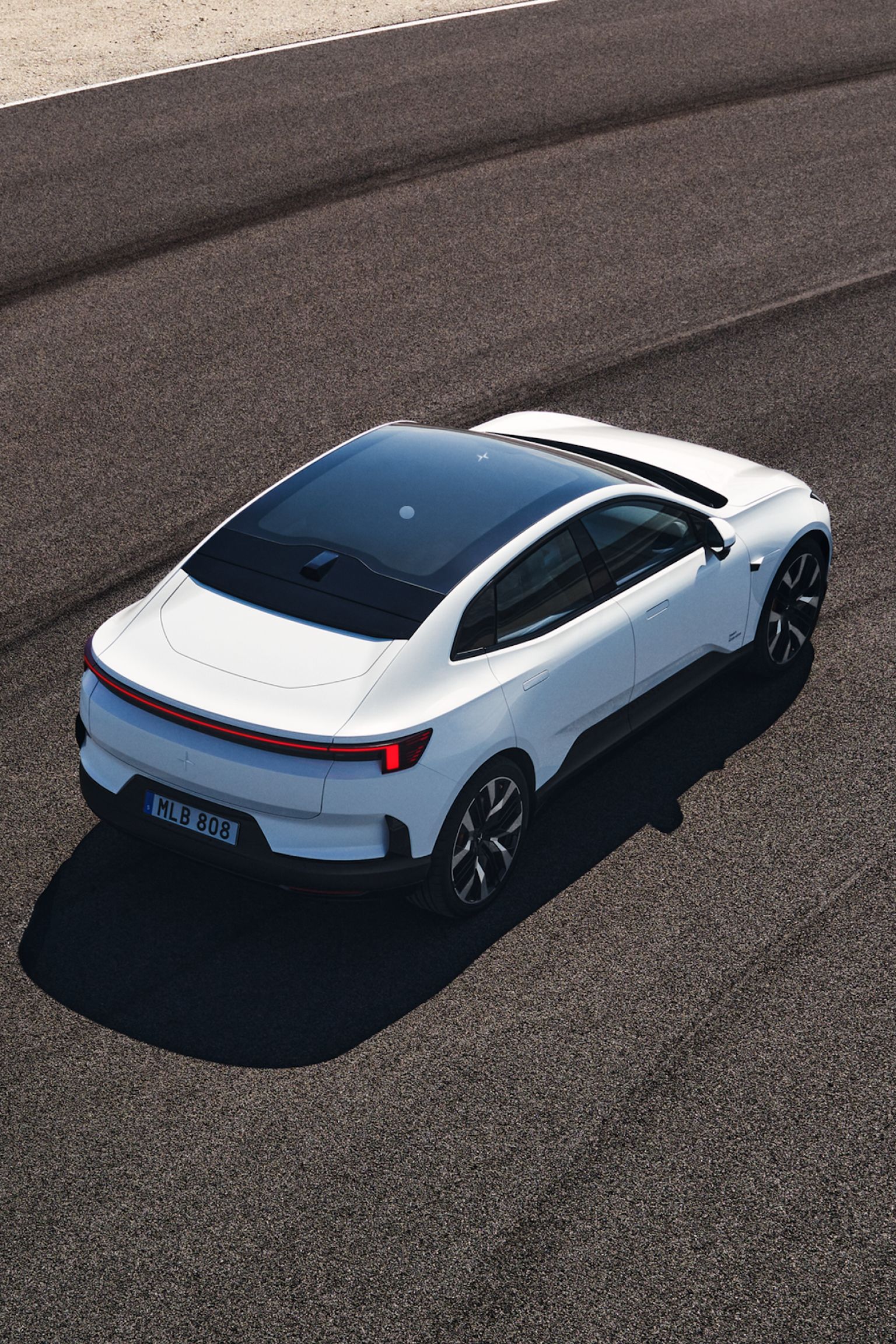 Polestar 4 side and rear view