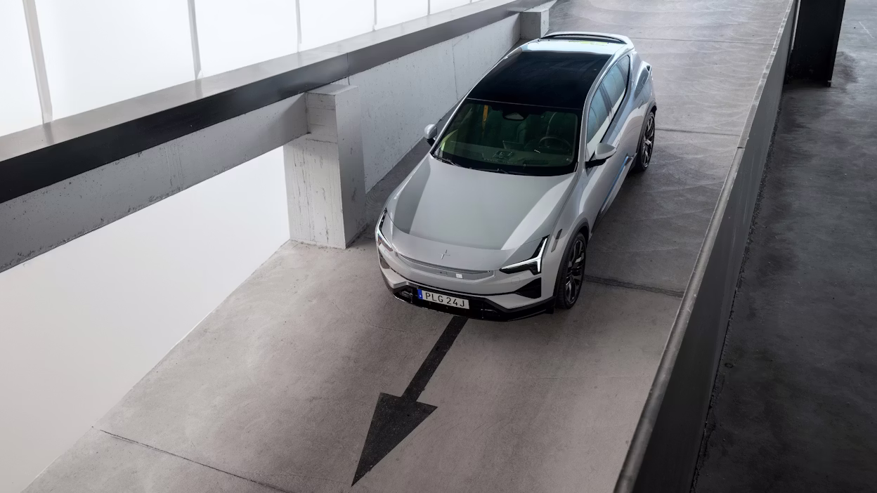 Elektrische auto Polestar 3 in de kleur Magnesium