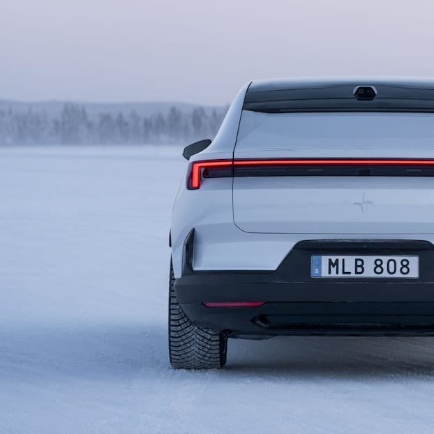 White Polestar 4, from the rear in winter landscape