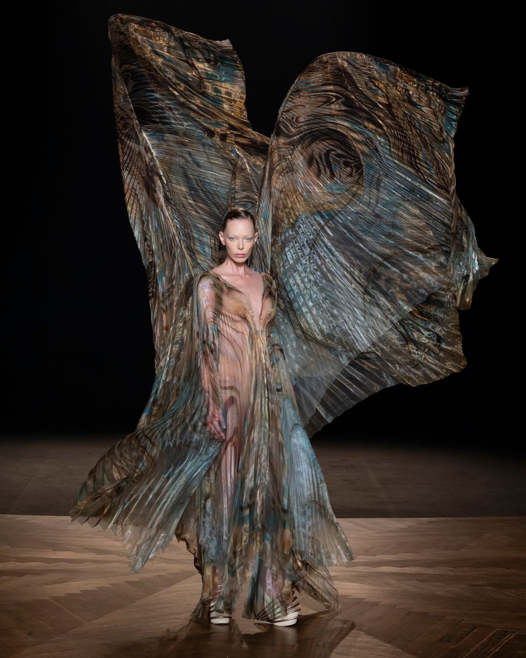 Sympoiesis-collectie van Iris van Herpen