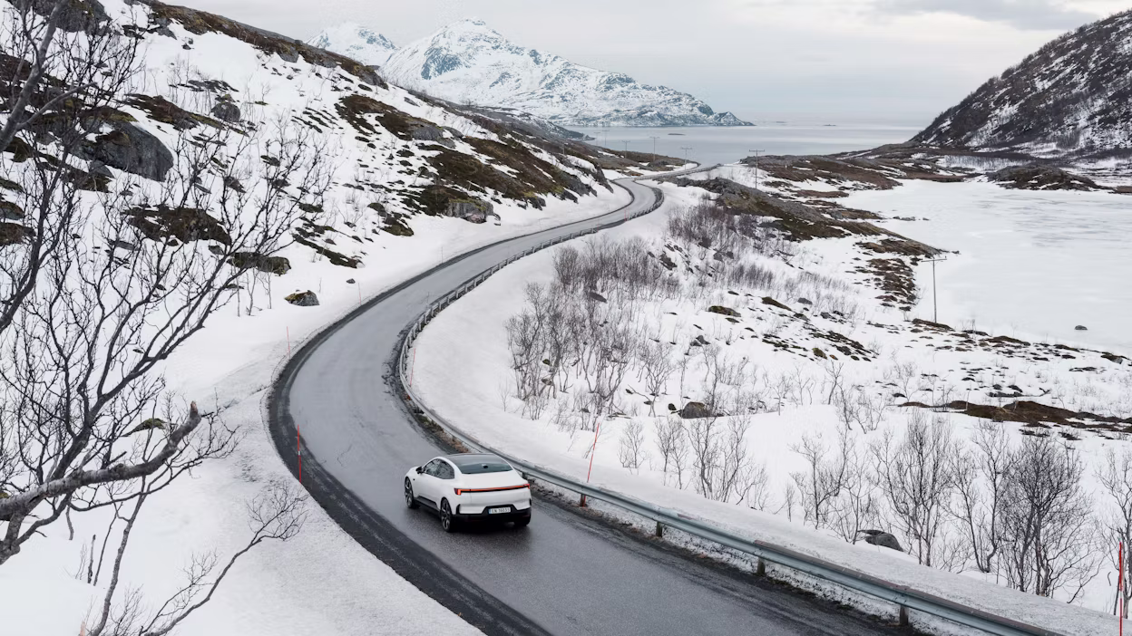 Polestar 4 on winding moutain road