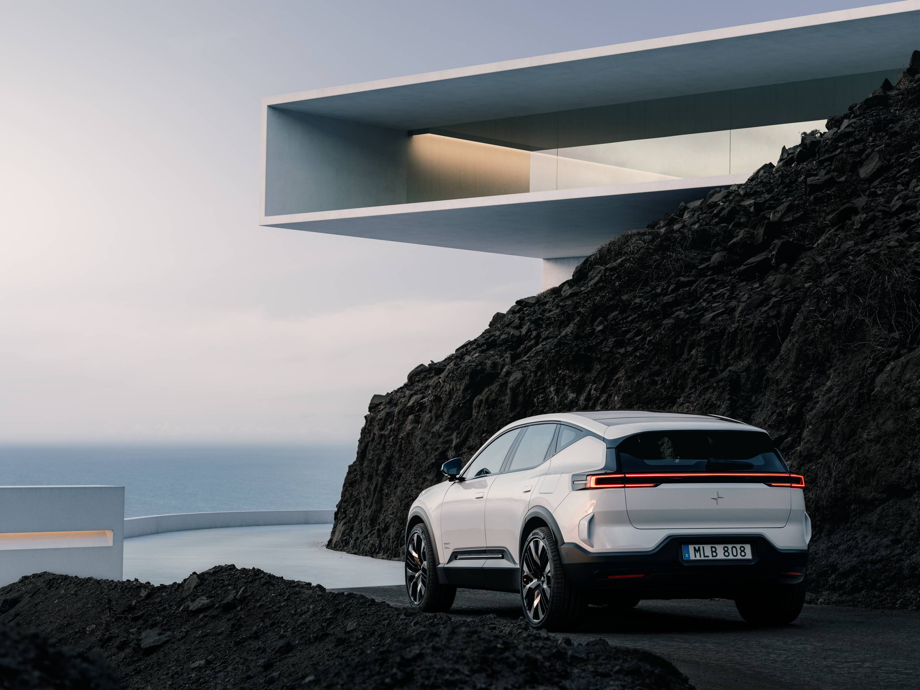 https://www.polestar.com/dato-assets/11286/1782697698-polestar-220810-0718_grade_my27_v01.jpg?w=960&dpr=1&q=60&auto=format&fm=pjpg
