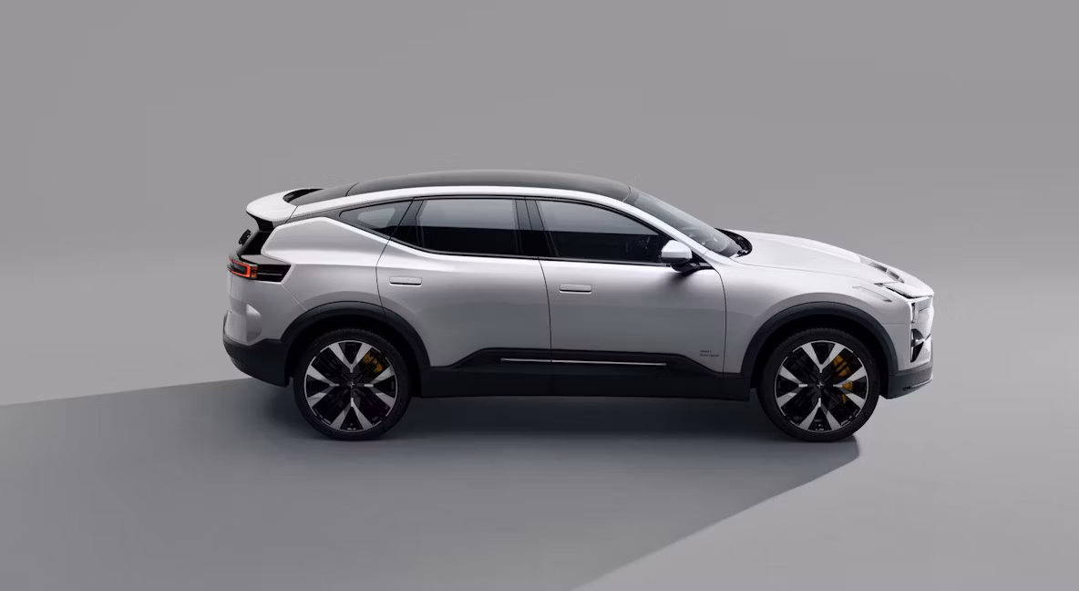 in Snow avec le pack Performance sur fond gris