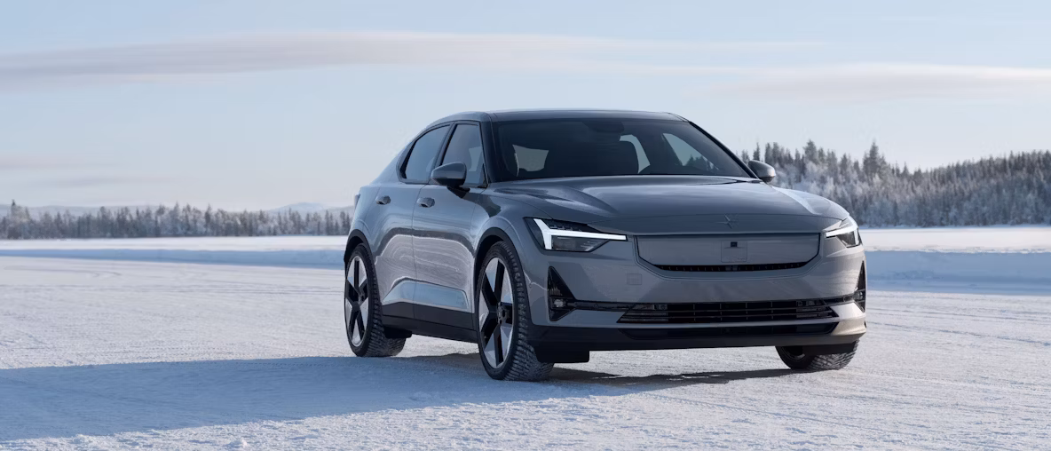 Polestar 2 in color Vapour on snowy field
