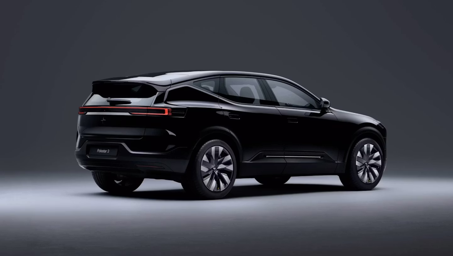 Achterkant en zijkant van de Polestar 3.