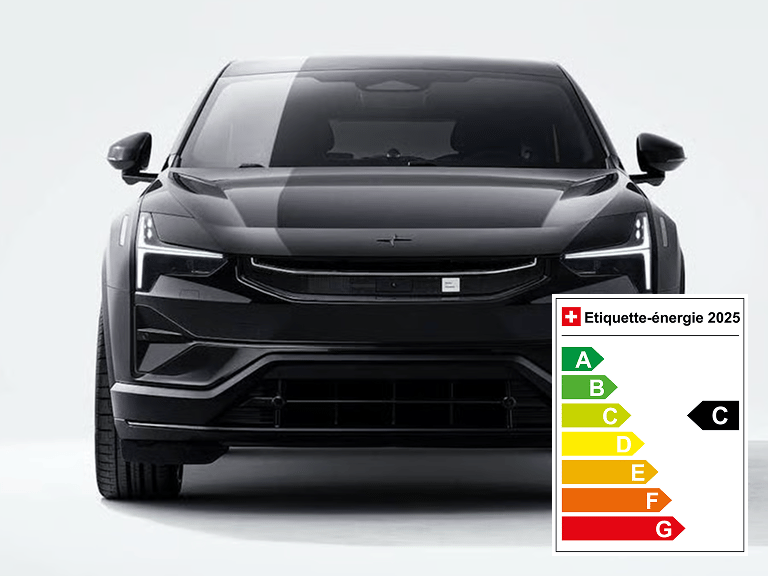 Polestar 3 en noir vue de face avec étiquette énergétique C.