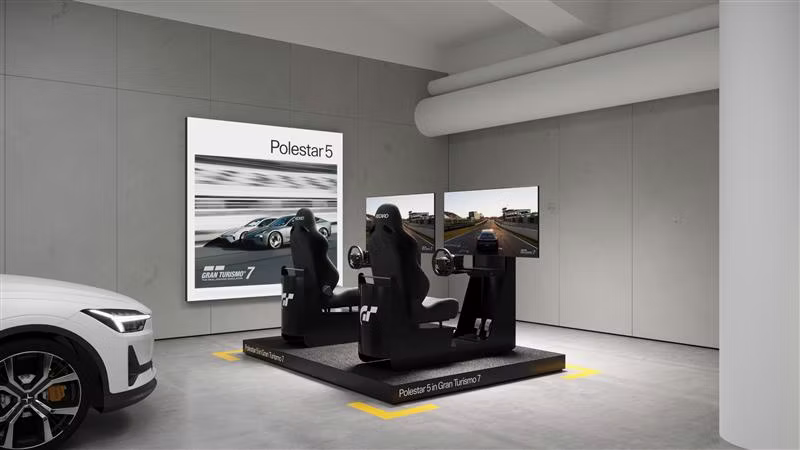 Two Gran Turismo simulators in a Polestar space