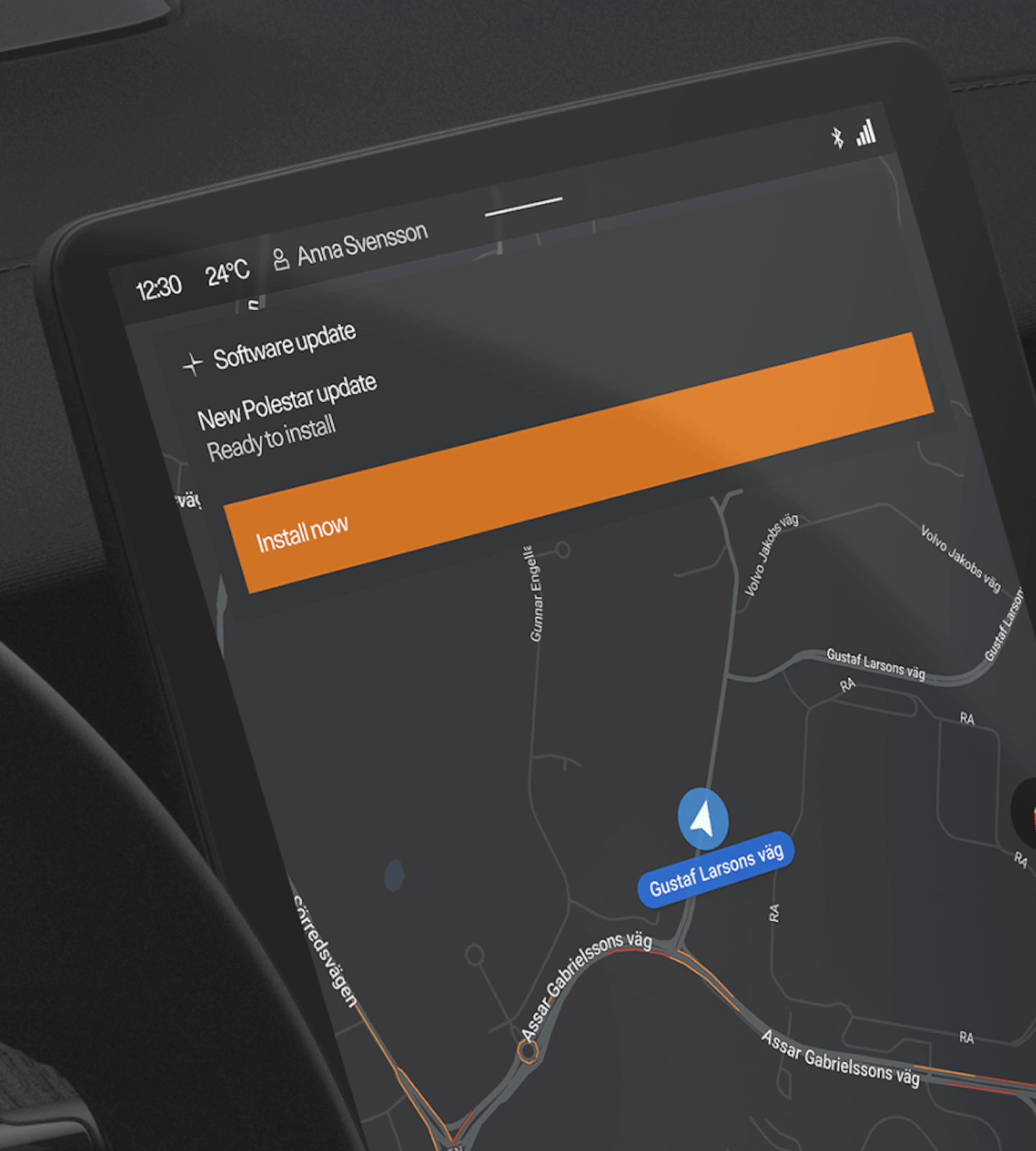 Polestar 3’s centre display showing the prompt to begin installation of a software update.