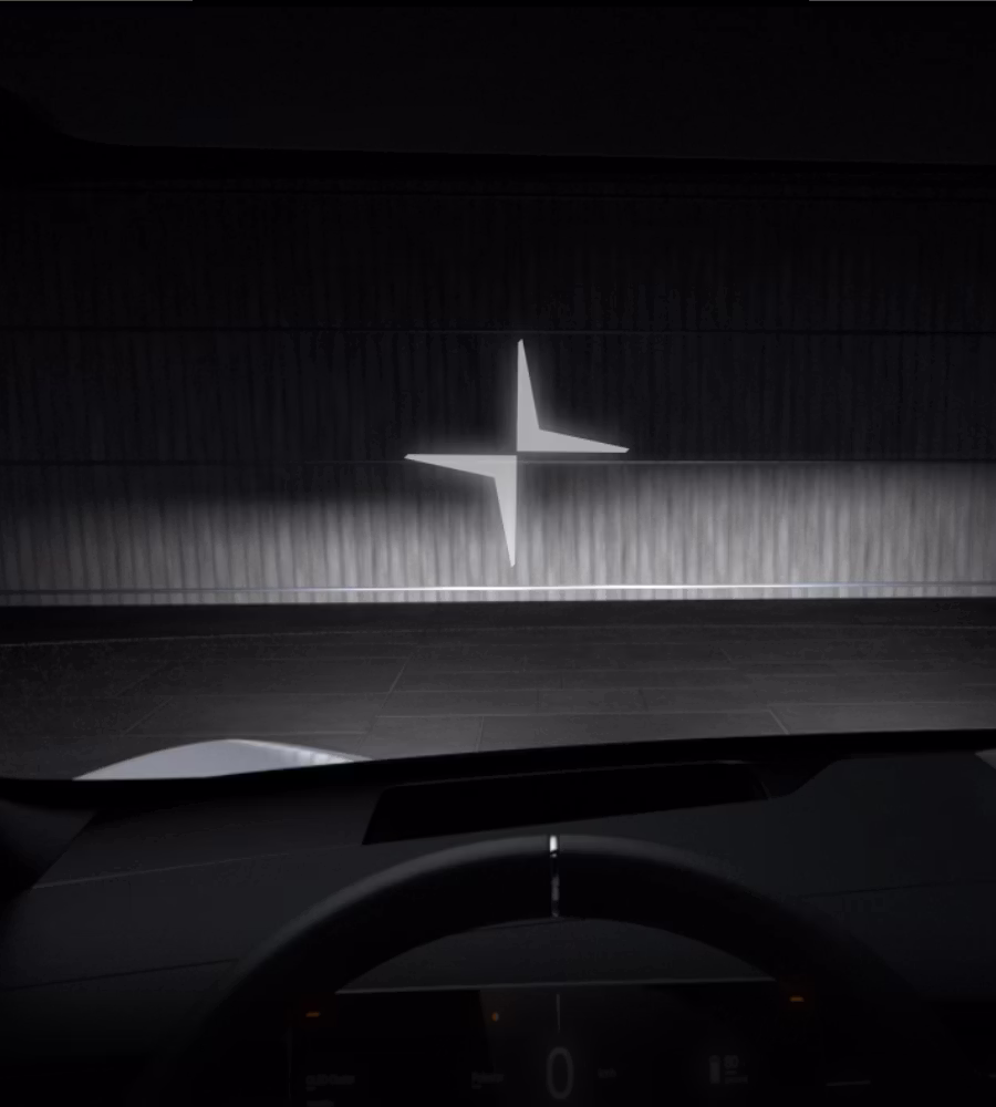 Polestar 3’s front and rear light bar fading in and out with lighting.