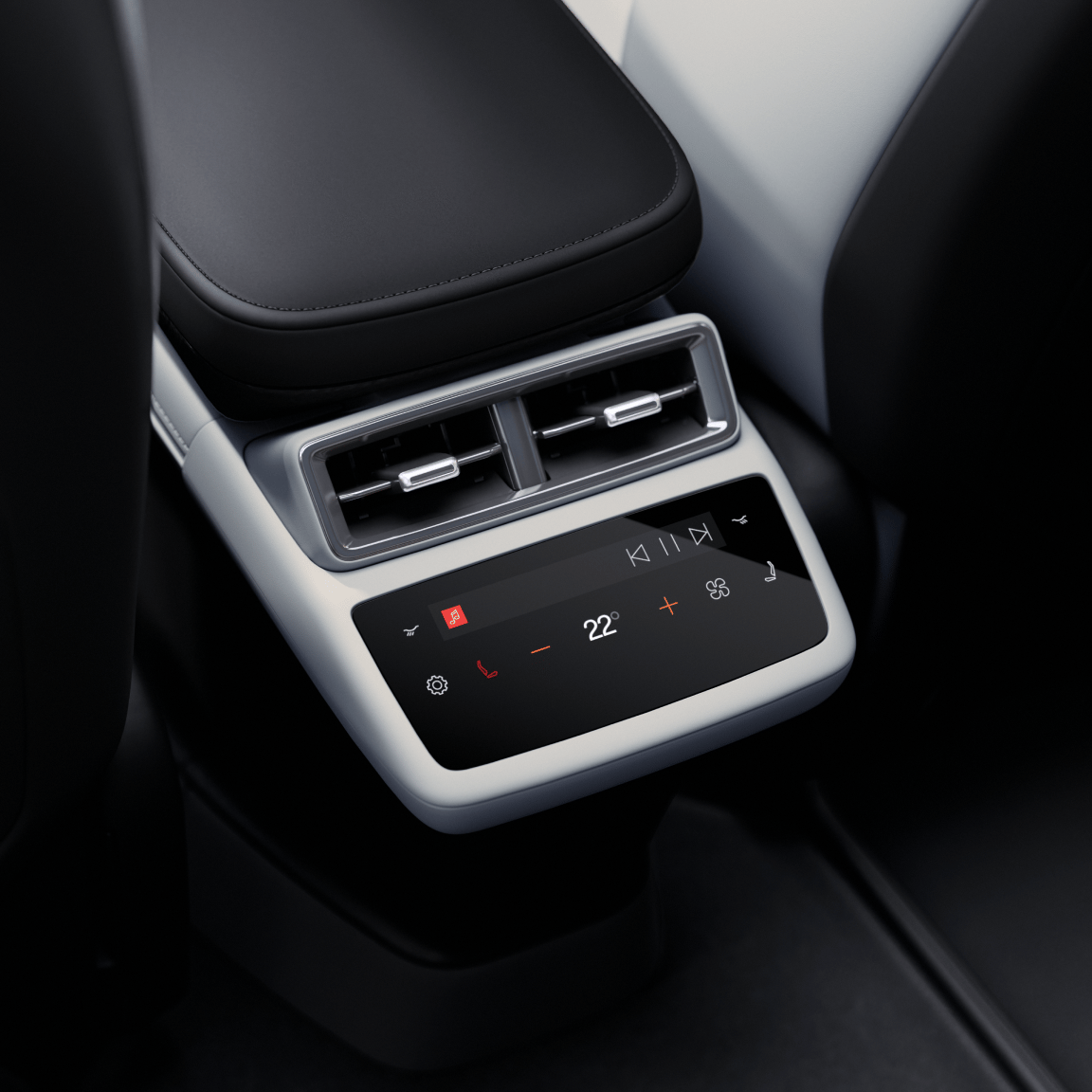 Polestar 4 coupé’s rear control and entertainment screen situated at the back of the centre console.