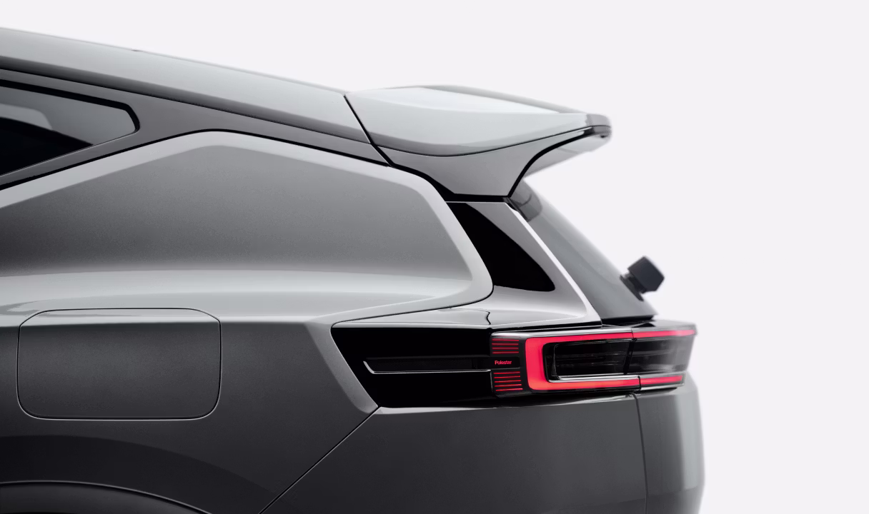 Rear side of a Polestar 3 car with taillight and roof spoiler