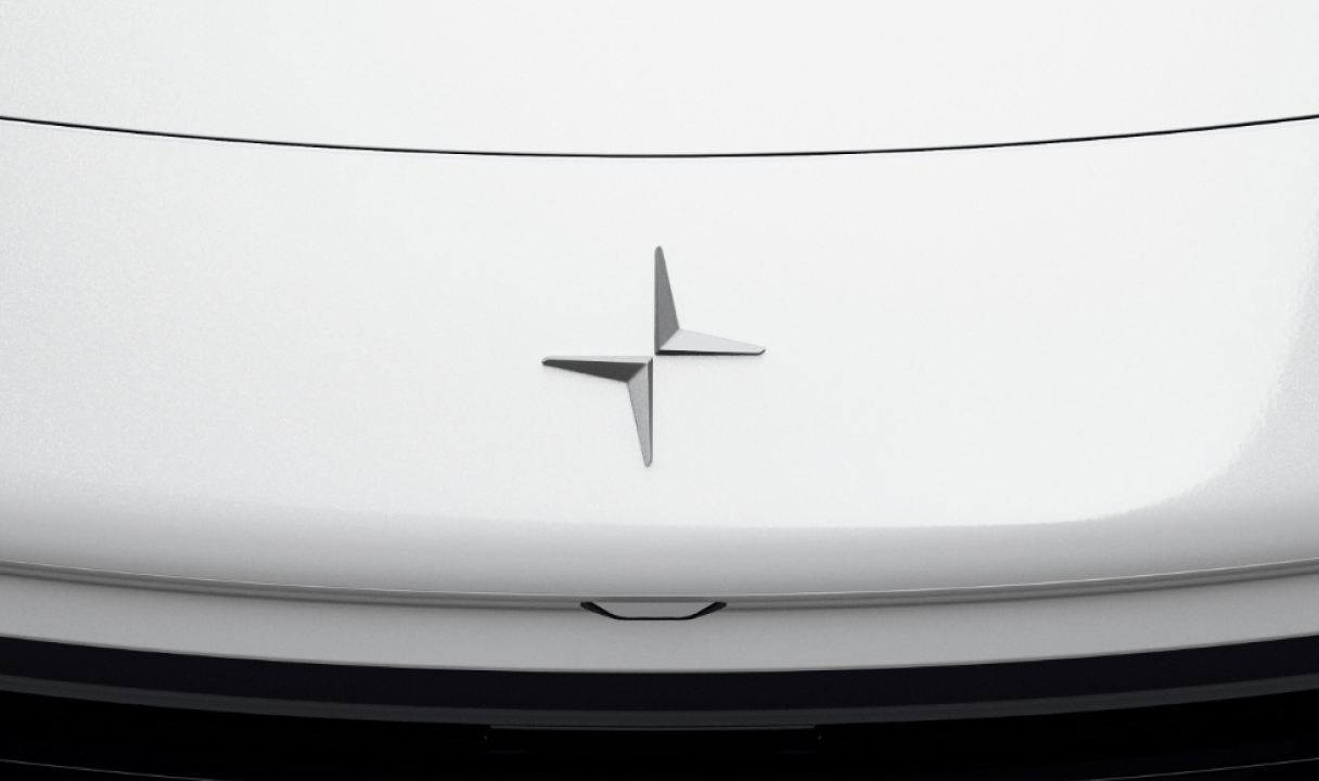 Polestar logo on a Polestar 4 hood