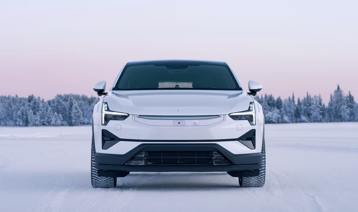 Polestar 3 on a snowy road