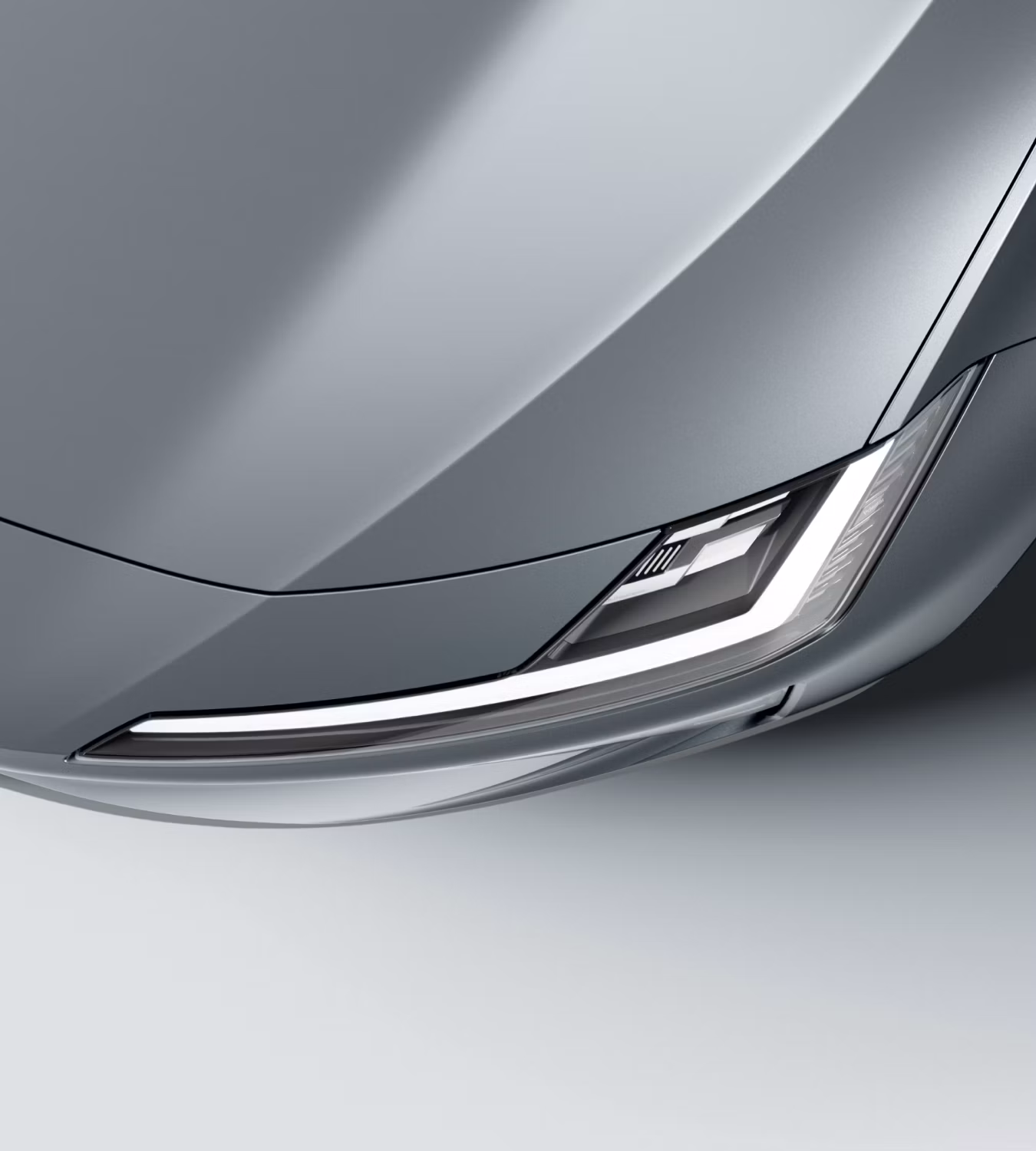 A top down view of Polestar 4 SUV’s left-hand headlamp.