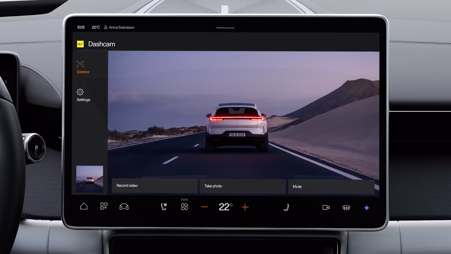 Dashcam menu settings in Polestar 4 SUV’s centre display previewing forward exterior video.