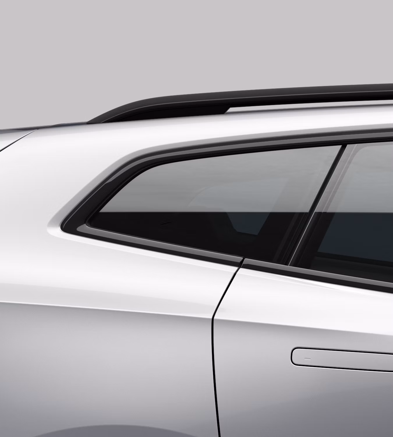 The rear side of Polestar 4 SUV showing quarter glass with flush glazing and flushed door handle.